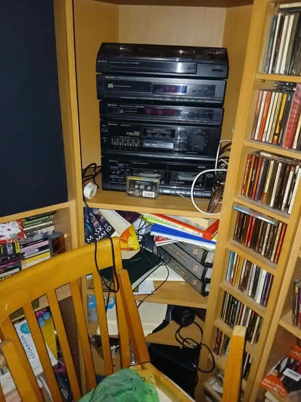 Photo of free Hi fi system (Snaresbrook E11) #2