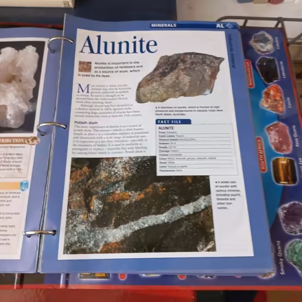 Photo of free Treasures of the earth 6 folders (Lydham SY9) #2