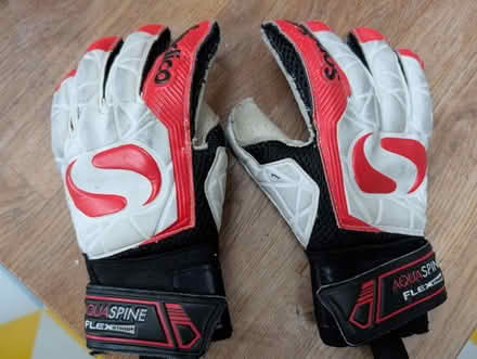 Photo of free Goalie football gloves (Shooter's Hill SE18) #1