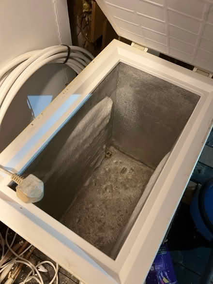Photo of free 60 l box freezer (Penge, SE20) #2