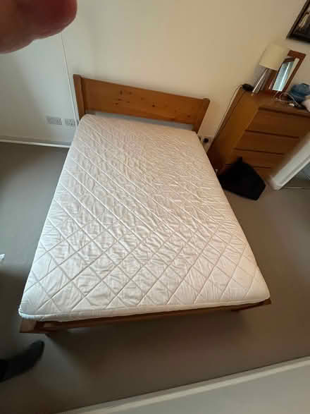 Photo of free Double mattress (4’ 6) (London Fields E8) #4