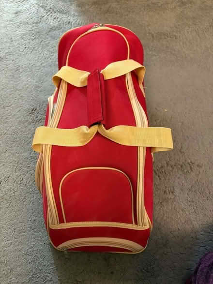 Photo of free Sports bag or overnight bag (Windlesham GU20) #1