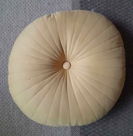 Photo of free One cushion (Beckenham BR3) #2