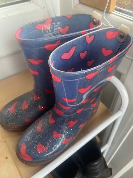 Photo of free Wellies for girl size UK 12 (Twickenham TW2) #1