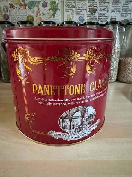 Photo of free Empty panettone tin (Gleneagles area, Wboro NN8) #1