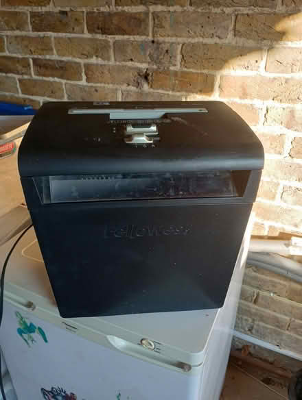 Photo of free Paper Shredder (CT11) #1