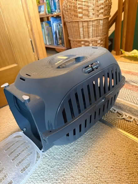 Photo of free Cat carrier (BS5) #3