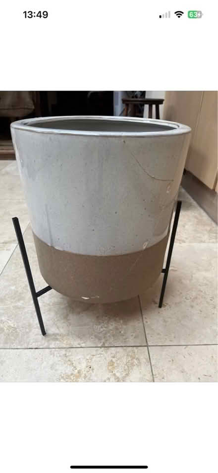 Photo of free Ceramic plant pot with metal stand (Chiswick) #4