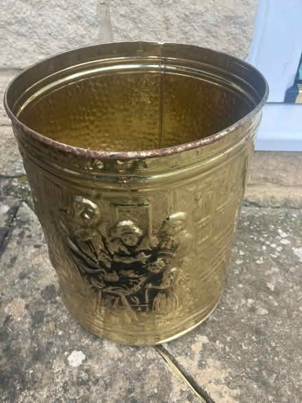 Photo of free Small Metal Bin (Bussage GL6) #1