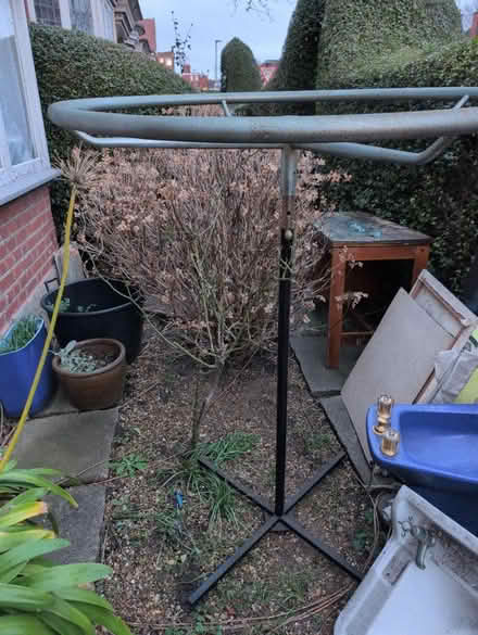 Photo of free Circular retail clothing rail (NW11 Temple Fortune) #1