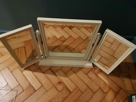Photo of free Dressing Table Mirrors (CH47) #1