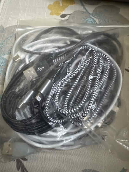 Photo of free Lightning cables for iphone (Liss GU33) #1