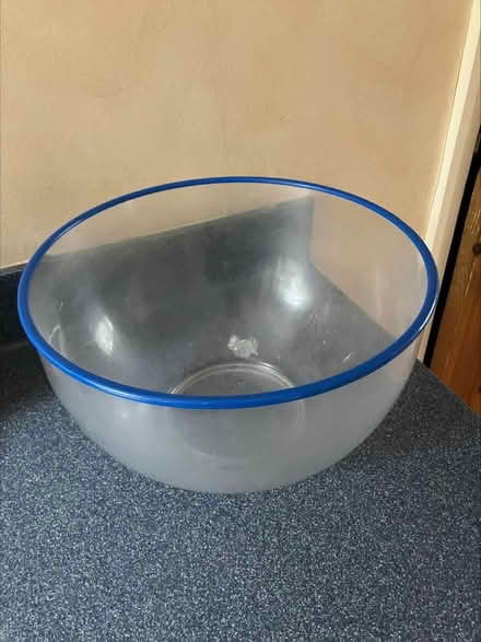 Photo of free Large plastic bowl (Coulsdon CR5) #1