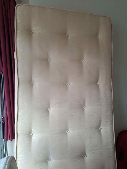 Photo of free Slumberland Single mattress. (Parkhead S11) #1