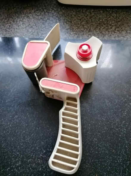 Photo of free Tape dispenser gun (St Nicholas SG1) #1