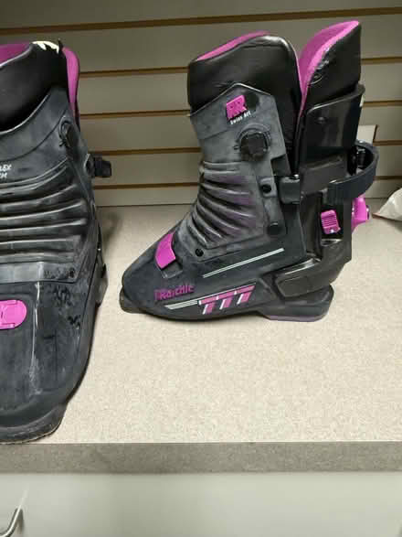 Photo of free Vintage Ladies Ski boots (Fairview street) #2