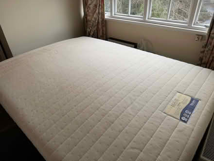 Photo of free 5 foot memory foam mattress (Five Ways SW19) #2
