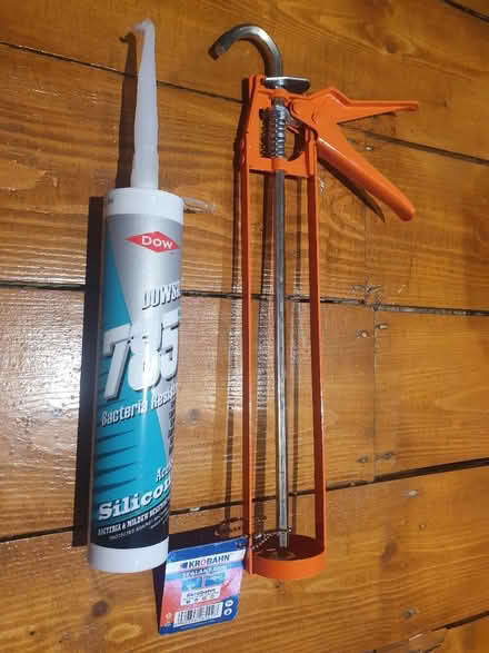 Photo of free Sealant gun and silicone (E5) #1