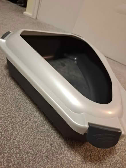 Photo of free Cat Litter Box (Bow) #2