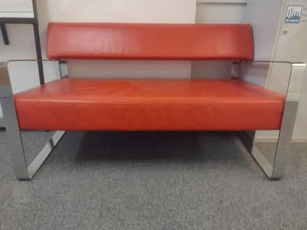 Photo of free seater (Watford) #1