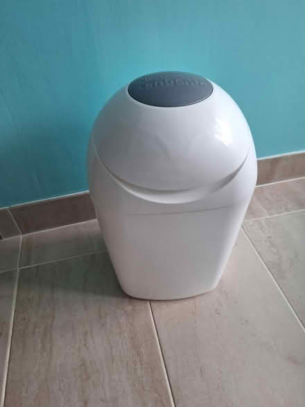 Photo of free Baby bath and nappy bin (IG10 Loughton) #3