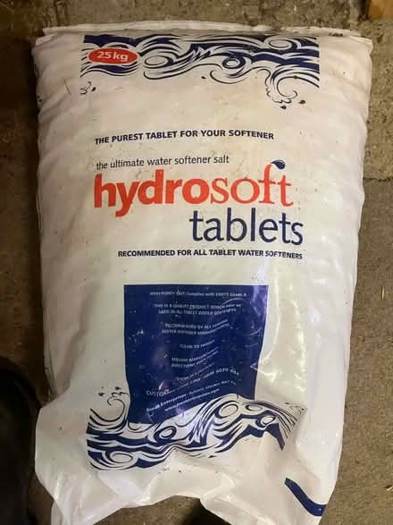 Photo of free water softening tablets (HP27 Lacey Green) #1