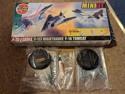 Photo of free Prepainted Mini Airfix - 2 models (Ellesmere Port CH66) #1