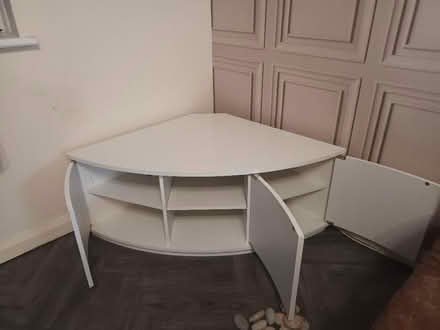 Photo of free Corner gloss white TV cabinet (Totland GU14) #2