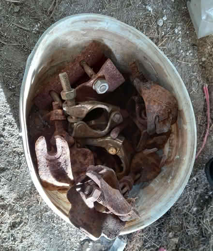 Photo of free Various Scaffolding Clamps (Parwich DE6) #1
