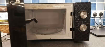 Photo of free Microwave (Berkhamsted HP4) #2