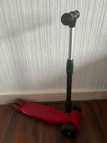 Photo of free 3-Wheeled Scooter for Kids (DA1) #3