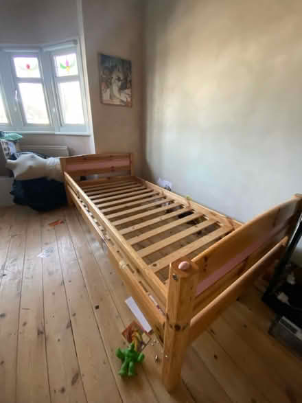 Photo of free Single bed frame (E4) #4