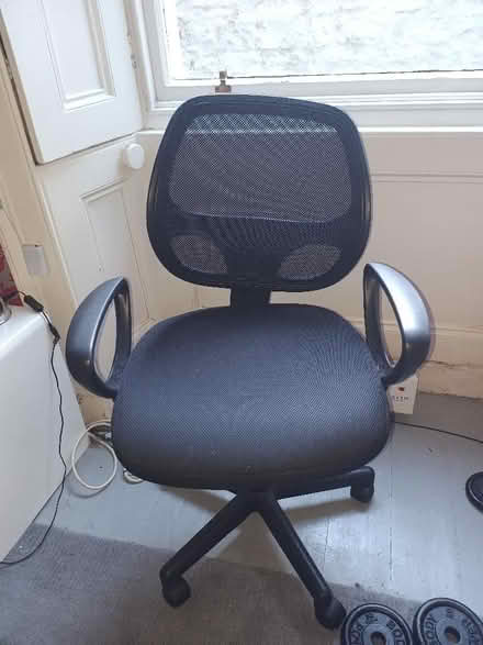 Photo of free Swivel Black Office Chair (Bruntsfield EH10) #1