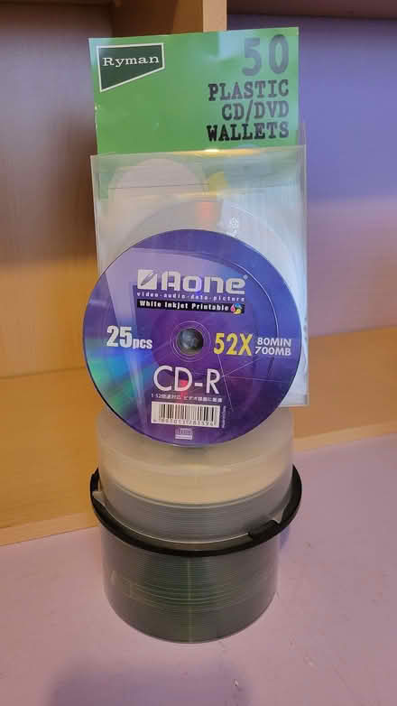 Photo of free CD/DVD Discs (Hood Manor WA5) #1