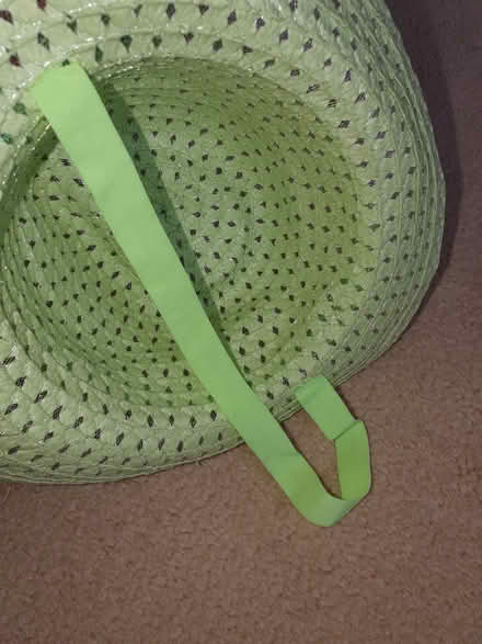 Photo of free Green girl sun hat water bottle (Luton) #2
