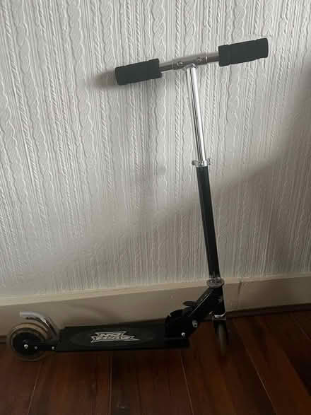 Photo of free 2-Wheeled Scooter for Kids (DA1) #2