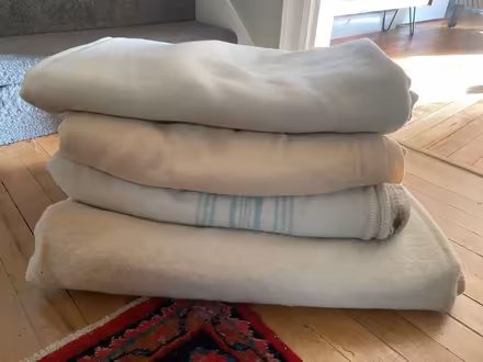 Photo of free Wool blankets (Berkhamsted HP4) #1