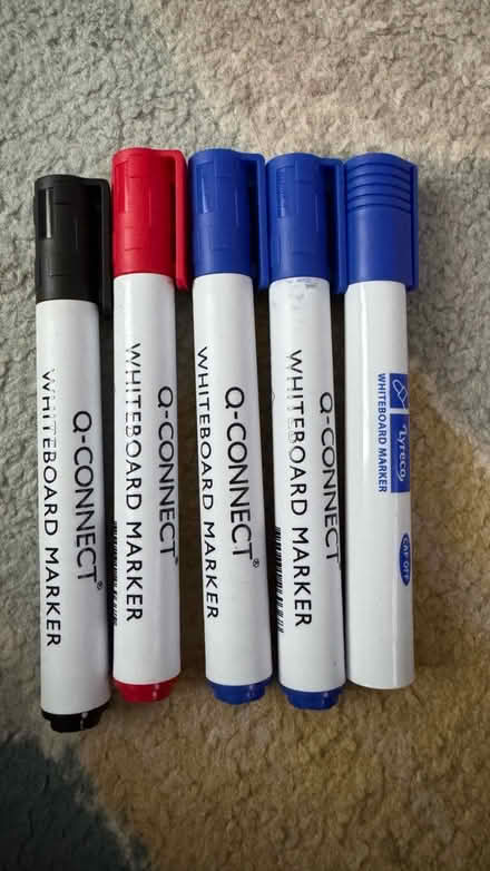Photo of free Whiteboard markers (W4) #1