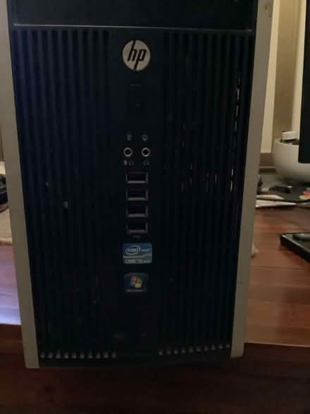 Photo of free Hp compaq 8200 no hard drive no ram (The Nurserylands TW12) #1