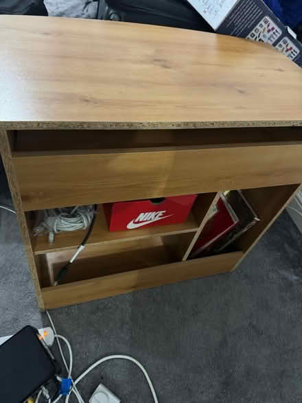 Photo of free A nice desk (EN11 8DQ) #4