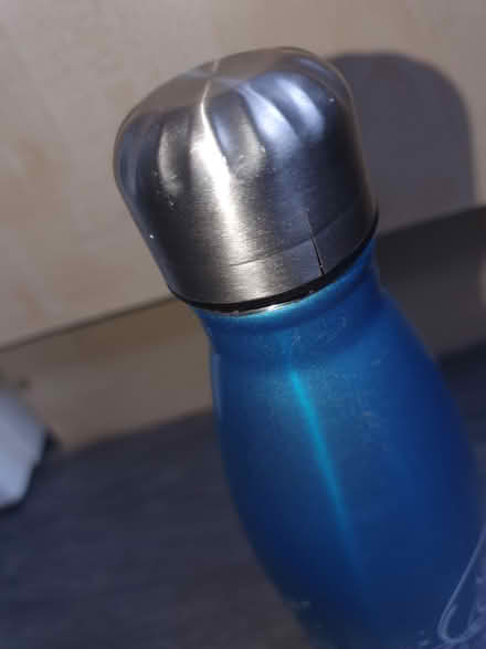 Photo of free Green girl sun hat water bottle (Luton) #4