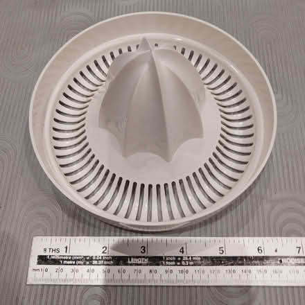 Photo of free Citrus squeezer (Ealing Pitshanger W5) #1
