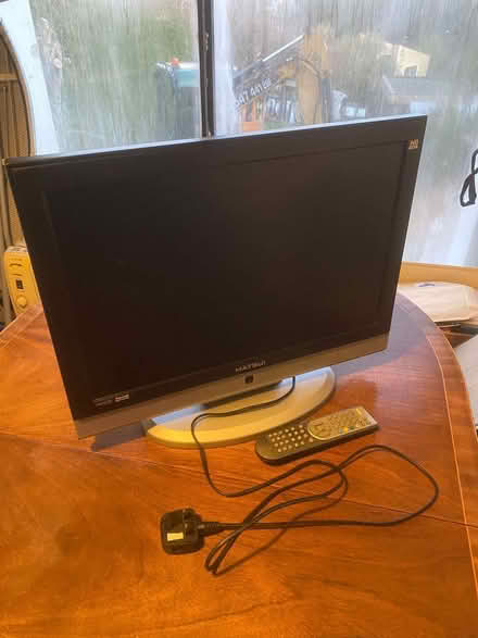 Photo of free 22" flat screen TV (Batheaston) #1