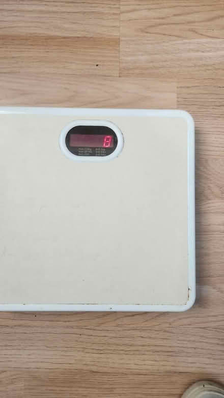 Photo of free digital bathroom scale (Great Lever Bolton BL3) #1