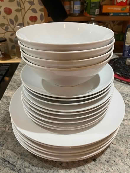 Photo of free Plain white crockery (Storrs S6) #1