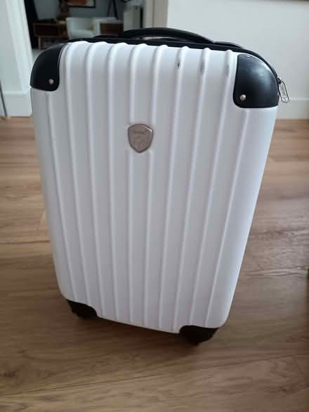 Photo of free Cabin suitcase (Thrupp GL5) #1