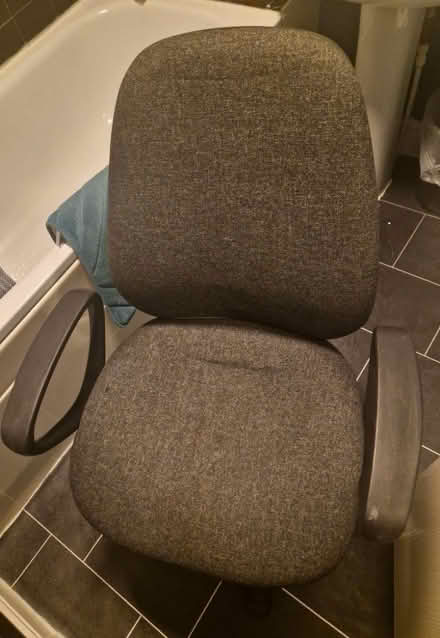 Photo of free Office chair (M41) #3