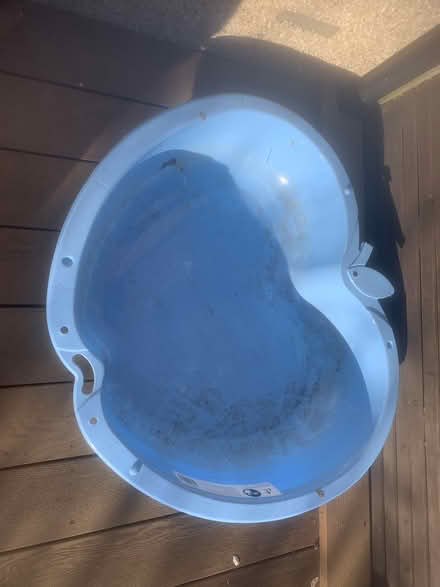 Photo of free toddler's paddling pool (Morden, Surrey) #1