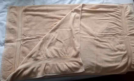 Photo of free two mustard-yellow bath towels (Britannia) #2