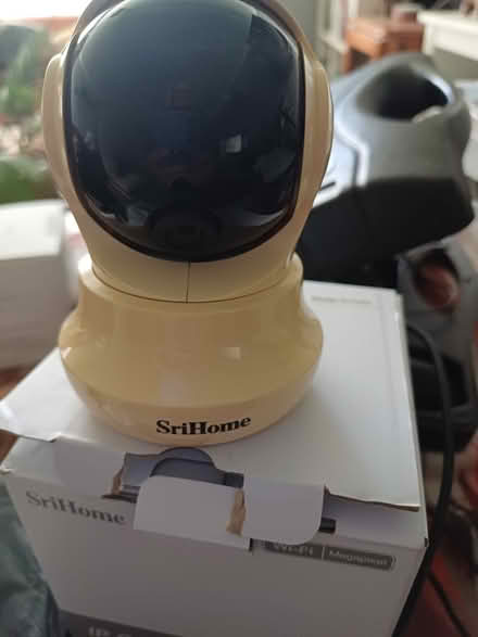 Photo of free SriHome indoor security camera (Hoddesdon EN11) #2